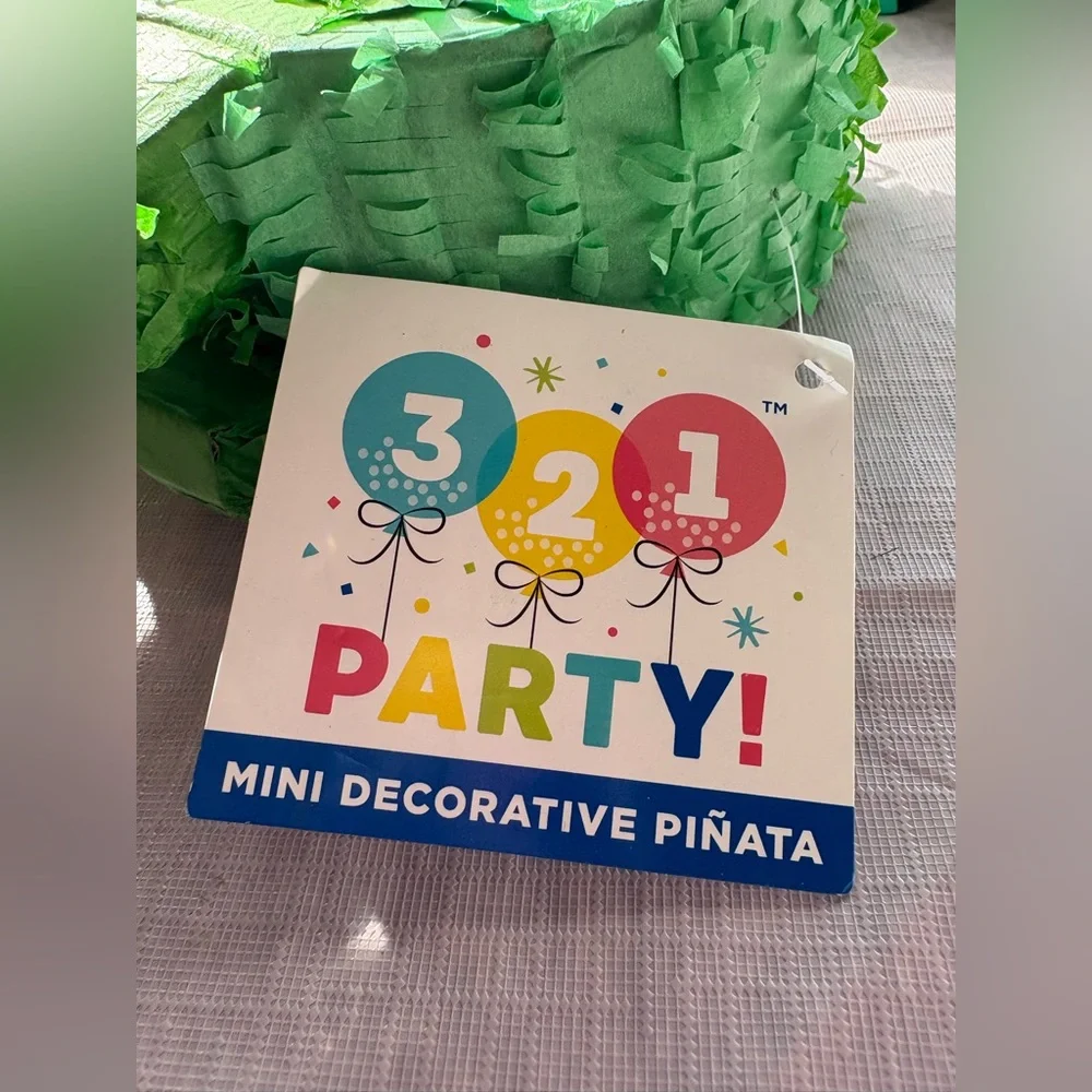 Mini Green Dinosaur Piñata – Party Decoration – New with Tag